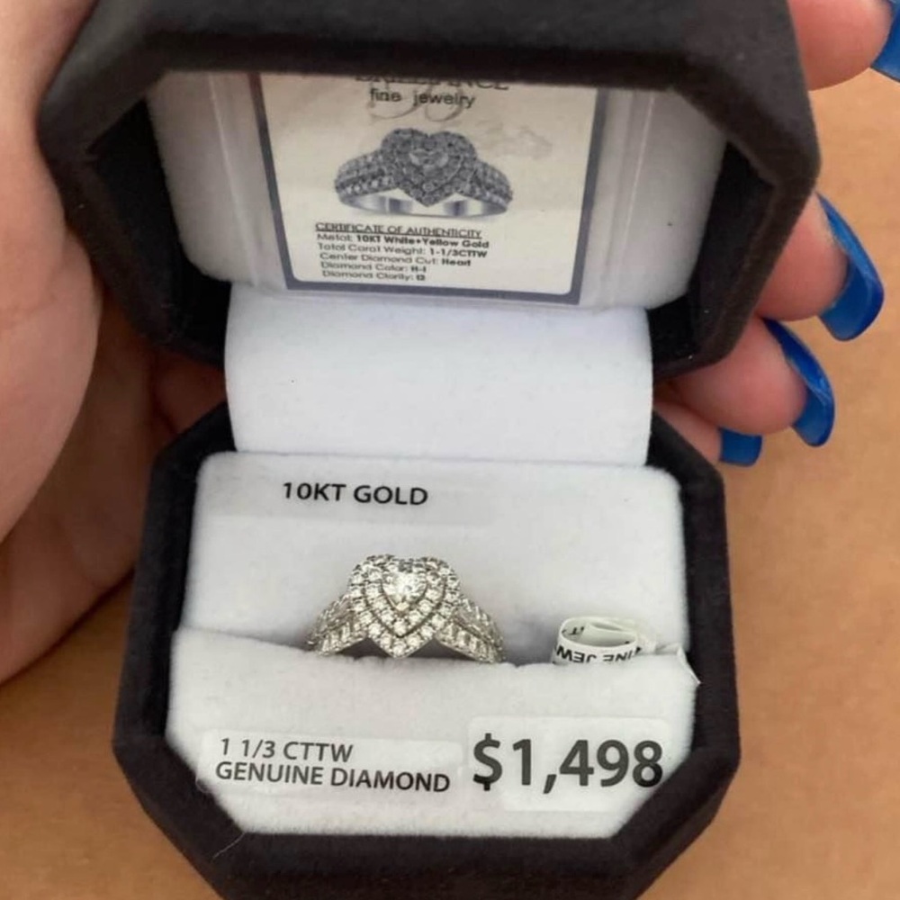 Elegant Heart-Shaped 10k gold Ring